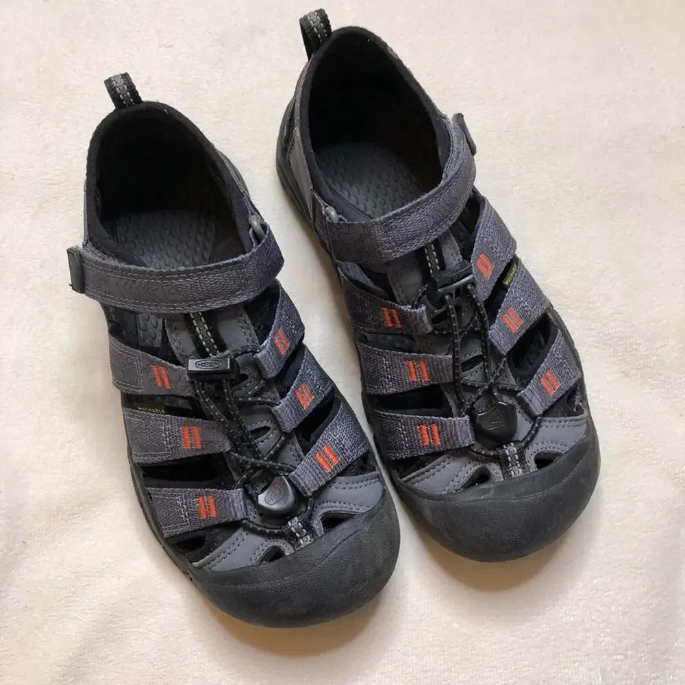 Keen Newport H2 gray black kids sandals size US 3